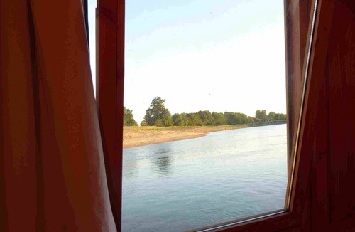 Saint-Florent-le-Vieil Boat Rental | Unique cruise of several days with Houseboat on Loire