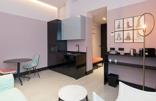Literary Quarter Apartment | Unique Design Apartment in Barrio las Letras