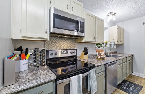Live Oak House | Unique Dome Escape | Hot Tub, Game Room, Sleeps 14