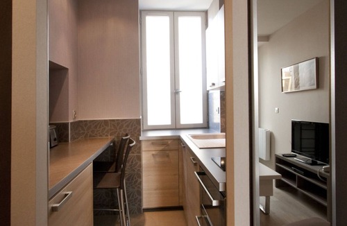 Nuits-Saint-Georges Apartment | Unique: dormez dans une cave voûtée!