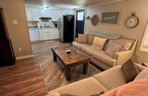 Mason House | Unique family friendly 2-bedroom house in Mason Tn