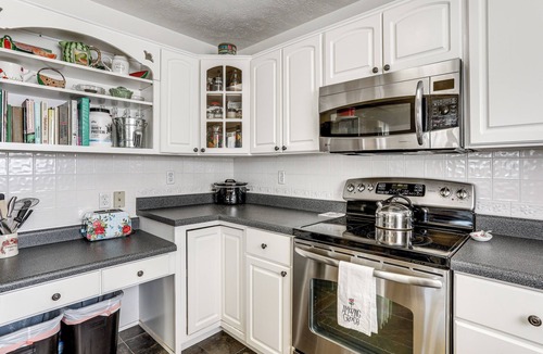 Henderson House | Unique Family Home on Working Ranch in Henderson!