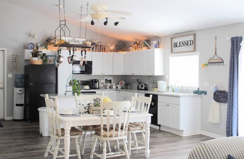 Briargate House | Unique Farm Cottage, Close to City Feels like Country, One of a Kind!