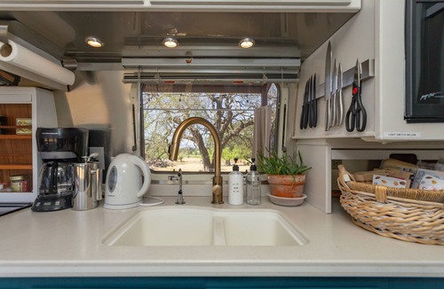 Dennis House | Unique Farm Experience in Airstream Close to Town