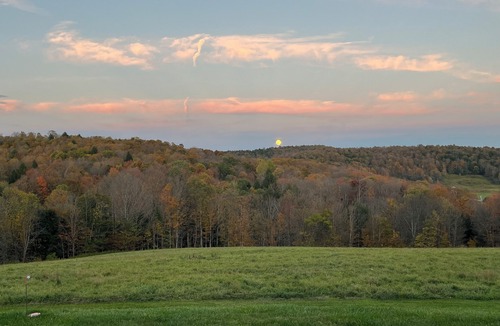 West Eaton House | Unique Farm Stay -Close to Colgate University, Hamilton College, Bouckville