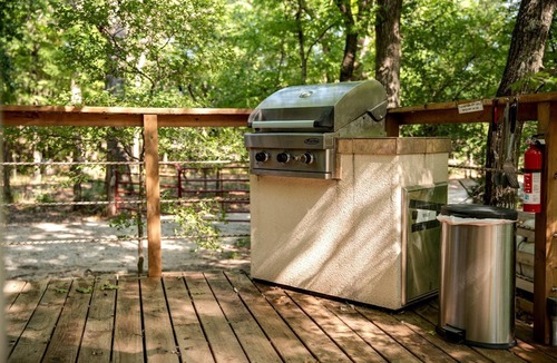 Dennis RV Rental | Unique Four-Person Luxury Tent with a Waterfall near Fort Worth, Texas