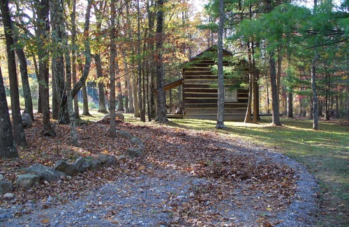 Lindside Cabin | Unique Four Seasons Retreat!