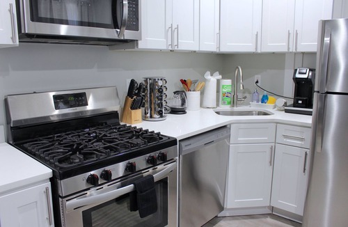 Downtown Albany Apartment | UNIQUE Gem in HEART of Albany ★ Spiral Staircase