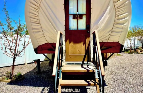 Monticello House | Unique Glamping Pioneer Wagons