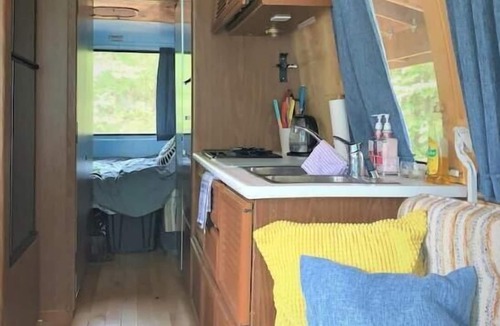 Scugog House | Unique Glamping RV on 100 acres 1 hr from Toronto