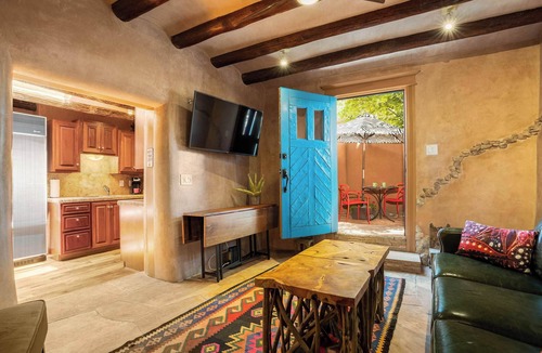 South Capitol House | Unique Hideaway, Walk Everywhere