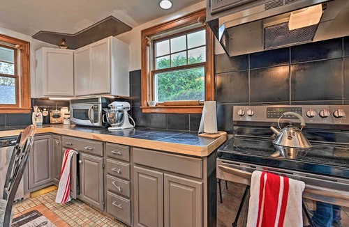 Plattsburgh House | Unique & Historic Home Walk to Lake Champlain