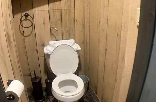 Shenandoah Cabin | Unique Hobbit House Accommodation with a Private Hot Tub in Shenandoah, Virginia