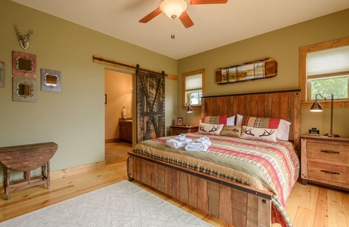 Seven Devils Cabin | Unique Home Atop Seven Devils