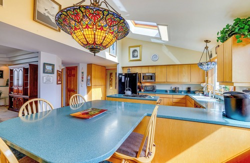 Sequim House | Unique Home w/Beautiful Mtn Views!