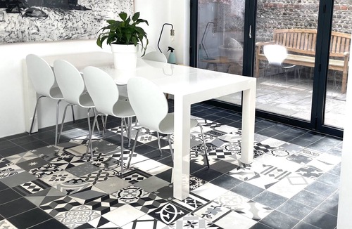 Arundel House | Unique House with Castle Views & Garden