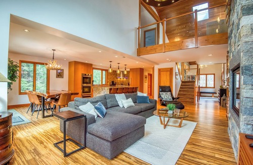 Jackson House | Unique Jackson's Jewel!