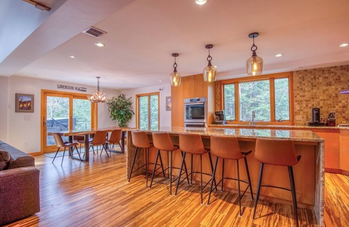 Jackson House | Unique Jackson's Jewel!