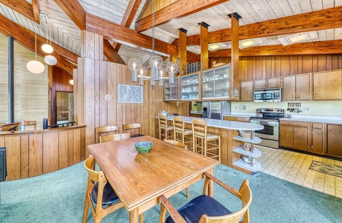 Chestertown House | Unique Lakefront House with Sandy Beach and Dock - Sweeping Views