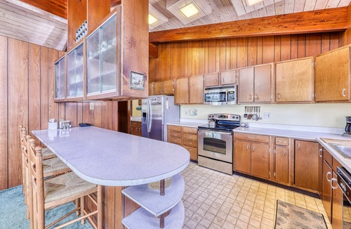 Chestertown House | Unique Lakefront House with Sandy Beach and Dock - Sweeping Views