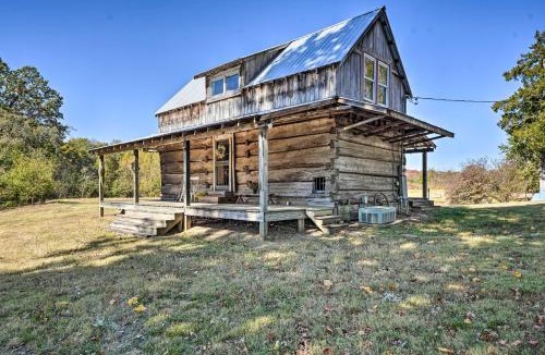 Fruitvale House | Unique Loft Cabin: Fire Pit & Fishing Access!