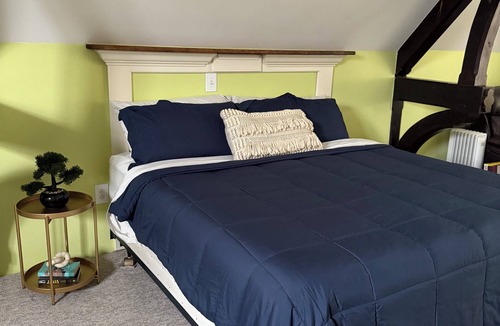 Altmar Cabin | Unique loft space 500 ft from Salmon River!
