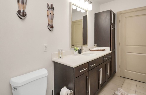 South Main Apartment | Unique Love - 5min Distance to NRG.