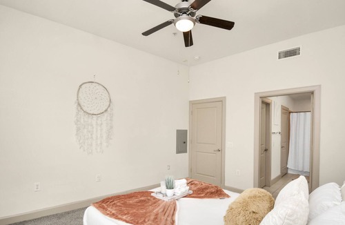 South Main Apartment | Unique Love - 5min Distance to NRG.
