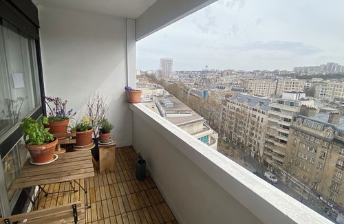 Combat Apartment | Unique Lovely View Flat: Canal/Buttes Chaumont