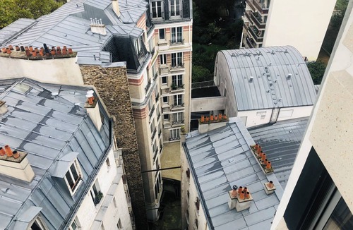 Combat Apartment | Unique Lovely View Flat: Canal/Buttes Chaumont