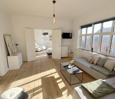 Esbjerg Apartment | Unique luxurious and historic 130 m2 apartment in