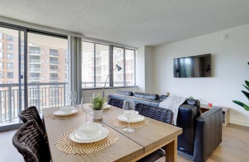 Pentagon City Apartment | Unique Luxury Apt with Rooftop @Pentagon City
