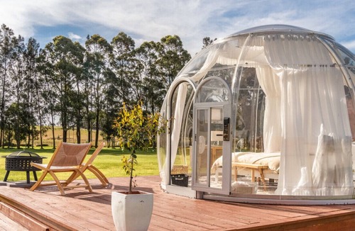 Mount Vincent House | Unique Luxury Bubble Hotel - Stargazing Oasis