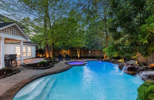 The Woodlands House | Unique Mid century modern in The Woodlands