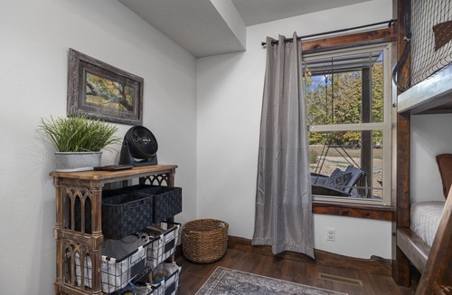 Turners Cabin | Unique,modern, secluded cabin on 95 river front acres-utv-kayaks-trails-hot tub