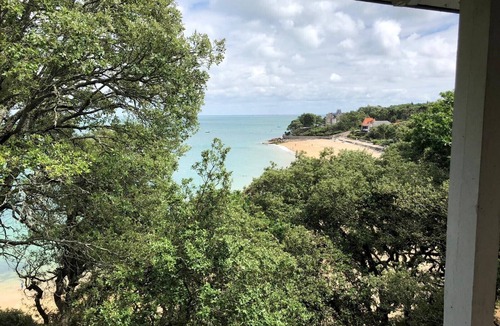 Noirmoutier-en-l'Ile Villa | Unique panoramic sea view and private beach access