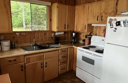 Huron Shores Cottage | Unique Private Sandy Beach and Bay