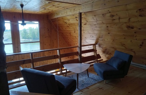 Huron Shores Cottage | Unique Private Sandy Beach and Bay