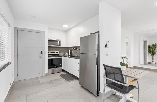 Deerfield Beach Apartment | Unique Retreat - Unit D: Cool 2nd-floor Retreat