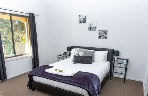 Gawler House | Unique Riverview Cottage-Modern 3 bedroom