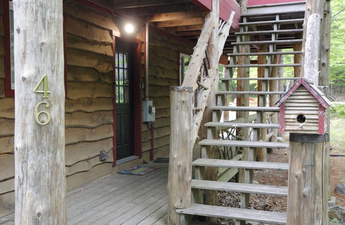 Jay House | Unique Rustic Ski/Tree House - Game room, Hot tub & Sauna