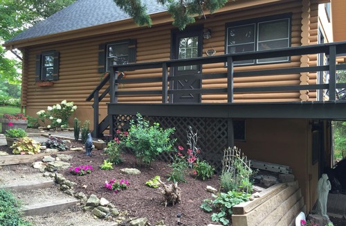 The Galena Territory Cabin | Unique Rustic, upscale, 3 br/2 ba Cabin w/Fireplace, Firepit, Pool Table & Wifi