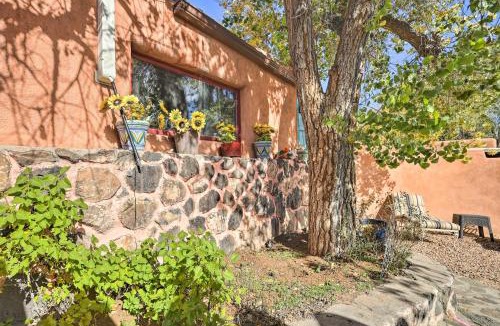 Santa Cruz Apartment | Unique Santa Cruz Studio ~ 25 Mi to Santa Fe