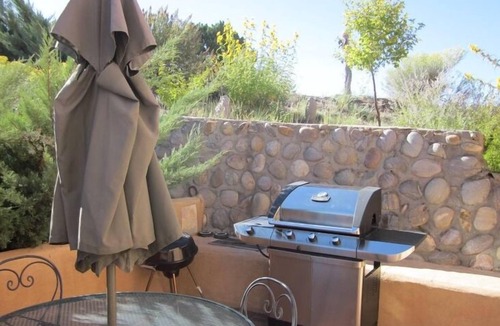 Sombrillo House | Unique Santa Fe Area Casita on 5 Acres with Great Views and nice amenities