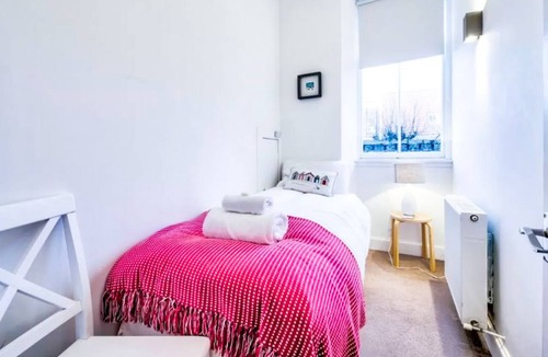 North Berwick Apartment | Unique Seaside Apartment, Central North Berwick