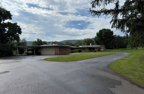 Boalsburg House | Unique & Spacious Home, Close to Stadium