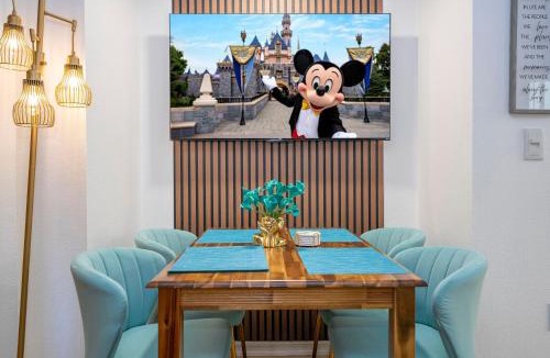 Florida Center Apartment | Unique stay 6 min from Universal Free parking