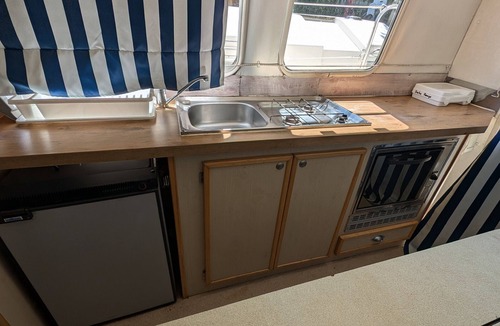 Luzech Boat Rental | Unique Stay on Triton 1050: Private Riverboat for Up to 8 Guests