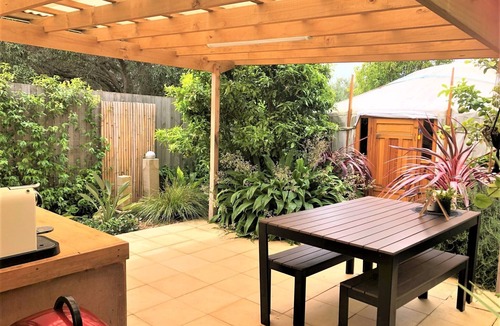 Tootgarook Cabin | *Unique Stay* - Romantic Getaway or Personal Retreat