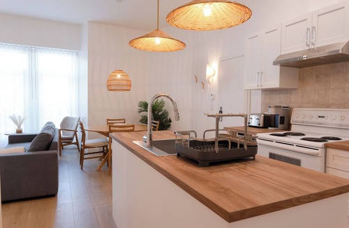 Plateau Mont Royal Apartment | Unique Stays - 4114 St-Denis